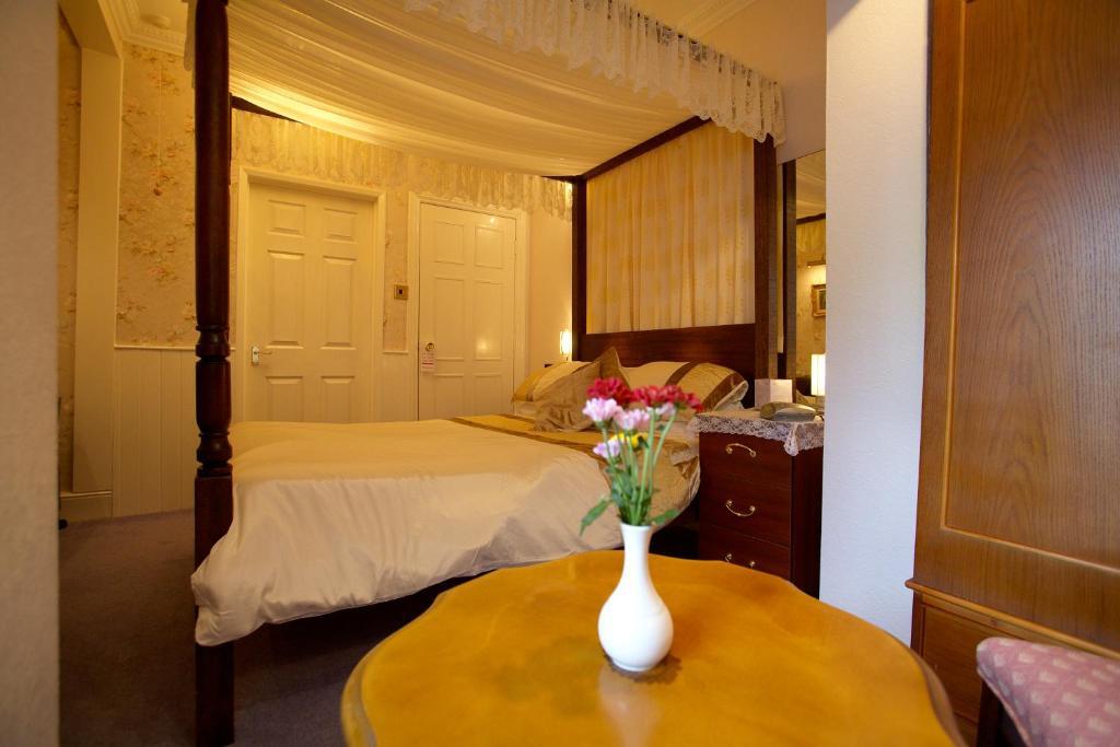 Moonraker House Hotel สแตรทฟอร์ด อะพอน เอวอน ห้อง รูปภาพ