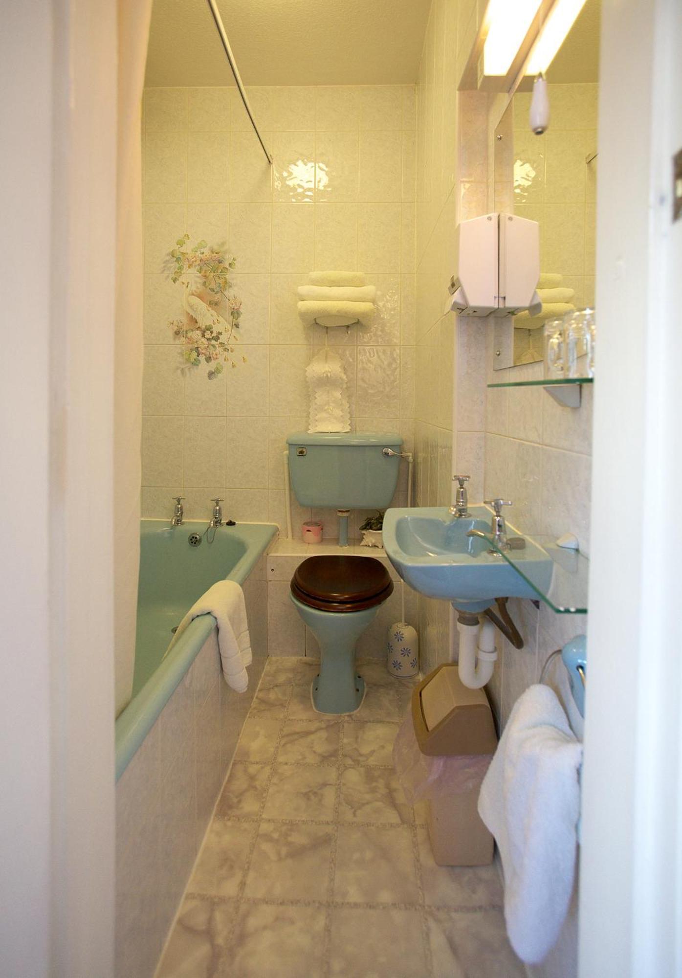 Moonraker House Hotel สแตรทฟอร์ด อะพอน เอวอน ภายนอก รูปภาพ