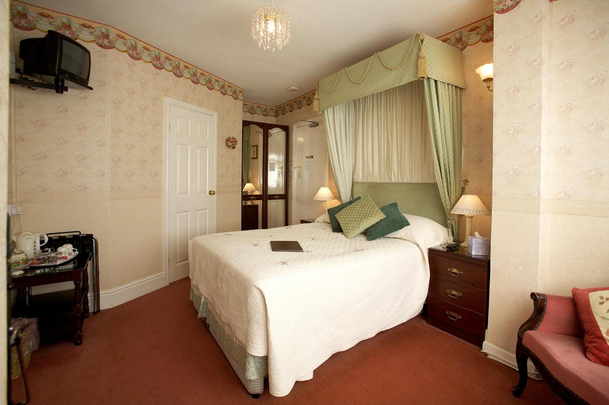 Moonraker House Hotel สแตรทฟอร์ด อะพอน เอวอน ภายนอก รูปภาพ
