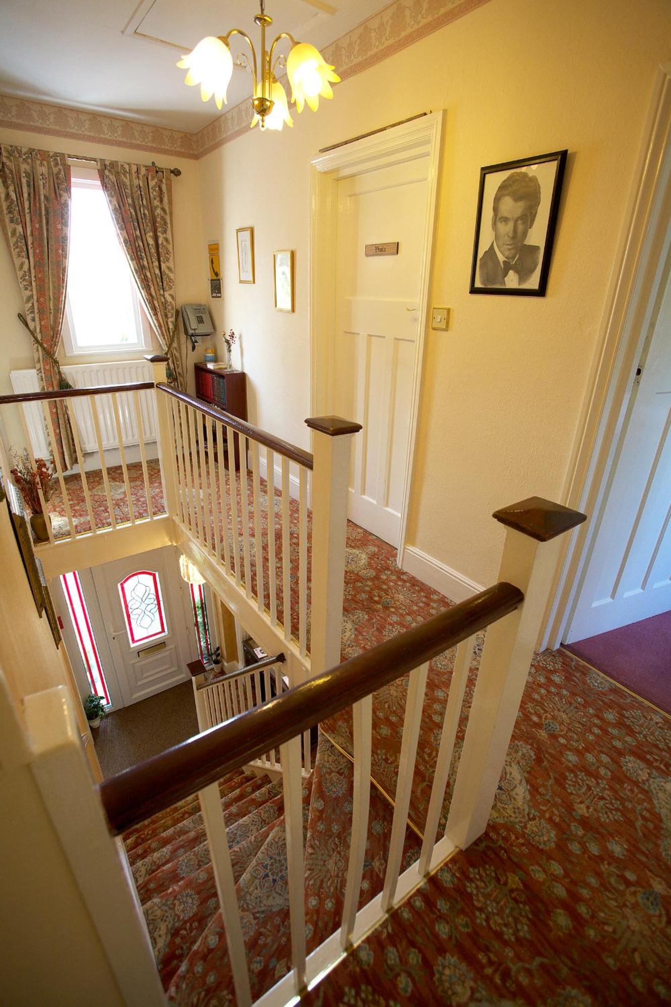 Moonraker House Hotel สแตรทฟอร์ด อะพอน เอวอน ภายนอก รูปภาพ