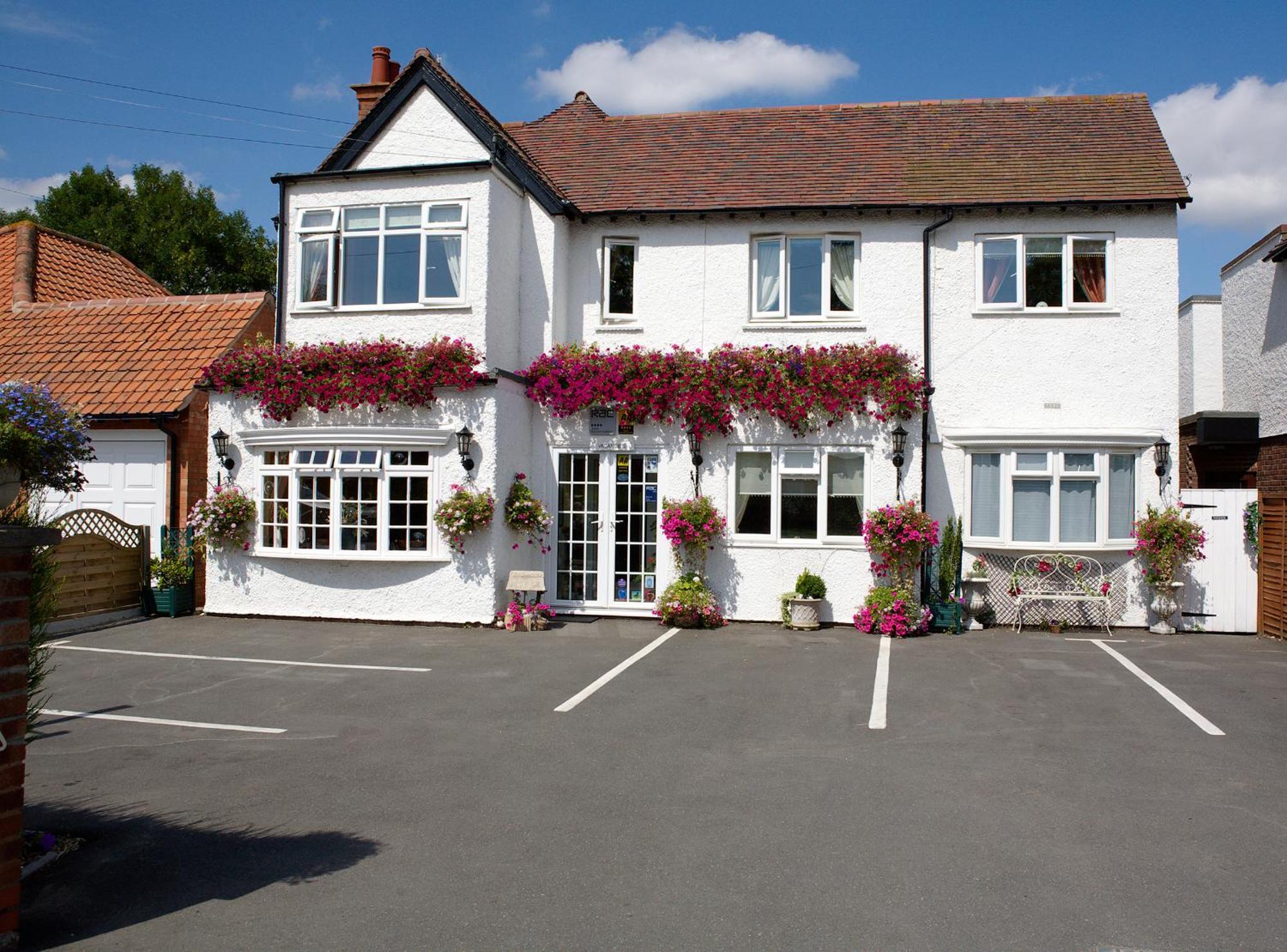 Moonraker House Hotel สแตรทฟอร์ด อะพอน เอวอน ภายนอก รูปภาพ