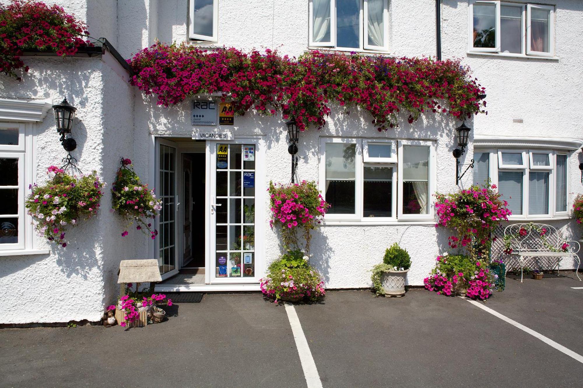 Moonraker House Hotel สแตรทฟอร์ด อะพอน เอวอน ภายนอก รูปภาพ