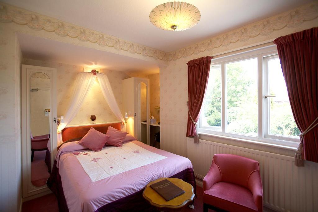Moonraker House Hotel สแตรทฟอร์ด อะพอน เอวอน ห้อง รูปภาพ