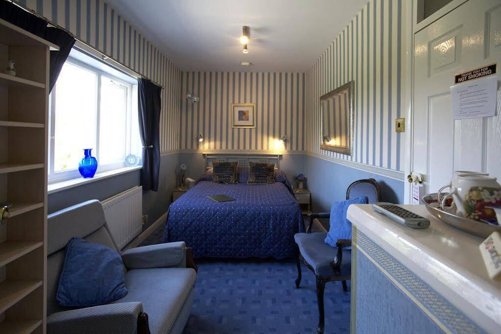 Moonraker House Hotel สแตรทฟอร์ด อะพอน เอวอน ภายนอก รูปภาพ